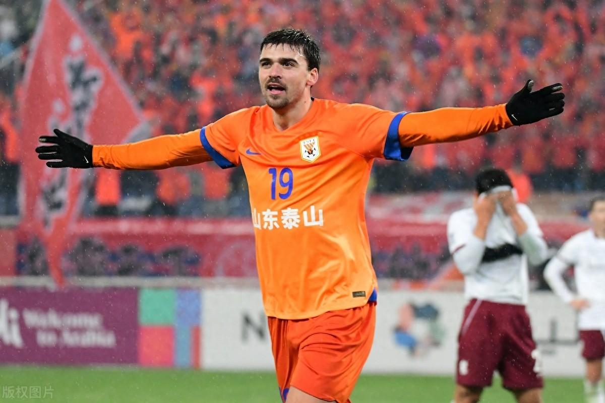 奇异果官网-关于上港客场对阵鲁能，全队备战调整决胜负的信息